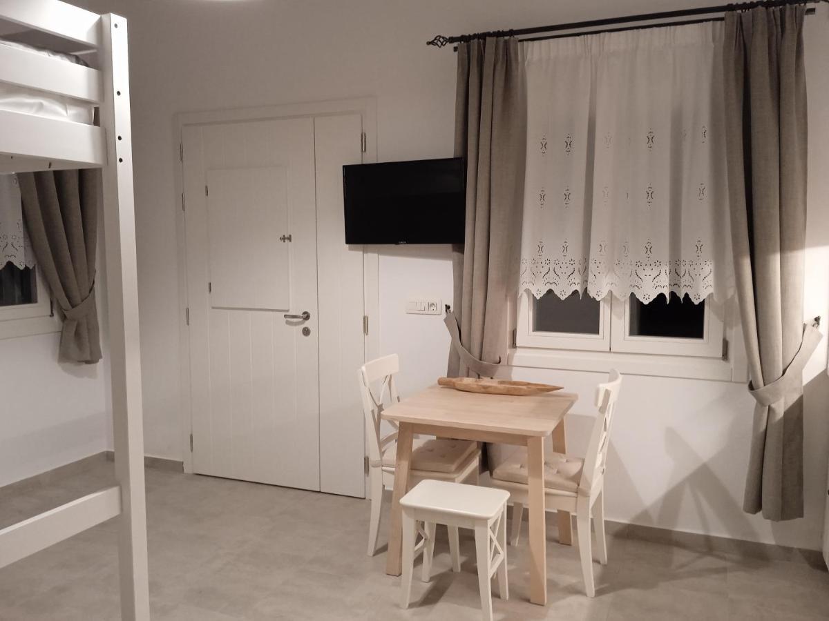 Stilvi Milos Plaka  エクステリア 写真